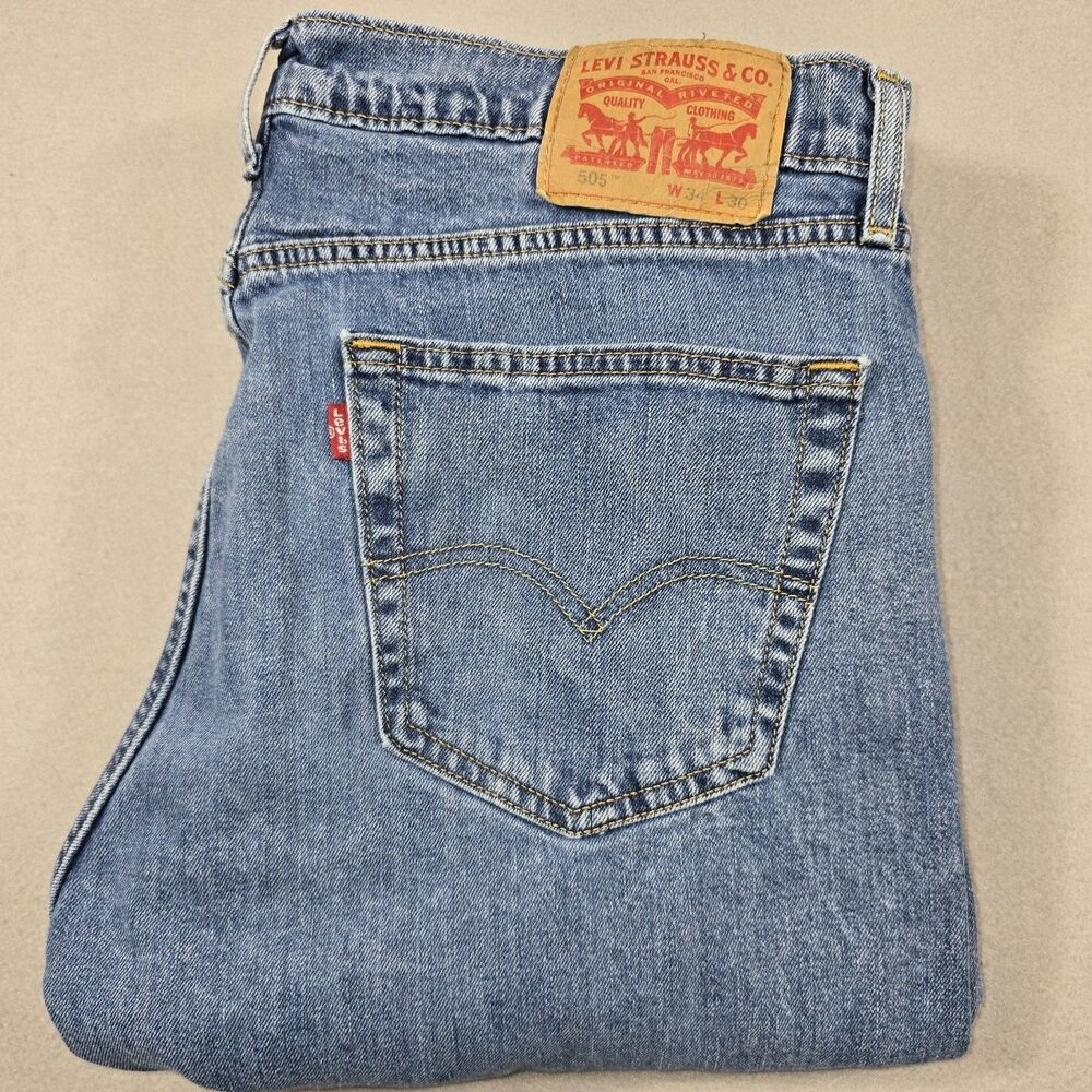 Levi's Men's Straight Jeans - Light Wash Blue Denim